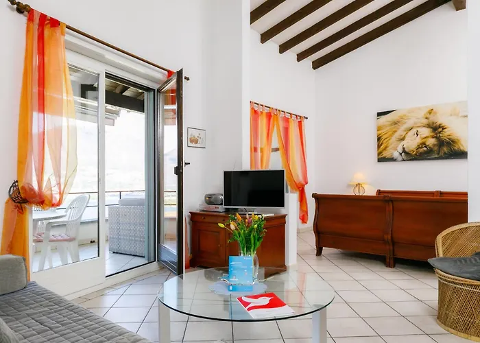 公寓 Residenza Miralago Apt- B16 By Interhome *