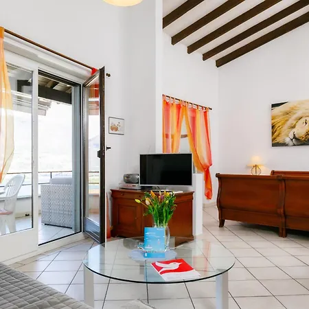 Apartmán Residenza Miralago Apt- B16 By Interhome *